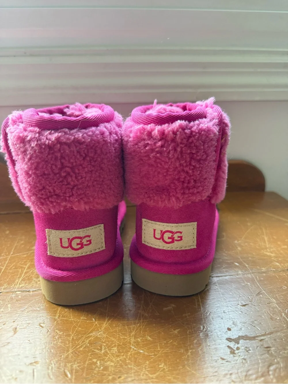 UGG Kids Pink Sherpa Cuff Booties Size 7